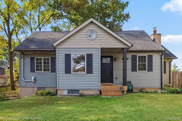 9345 Buckingham Street, WhiteLake, MI 48386