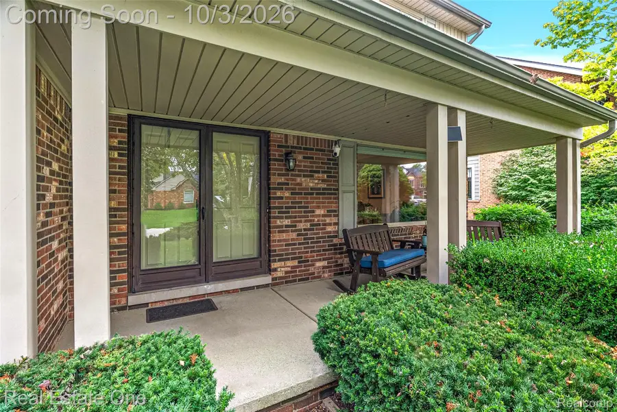 335 Fordcroft Drive, Rochester Hills, MI 48309 - #3