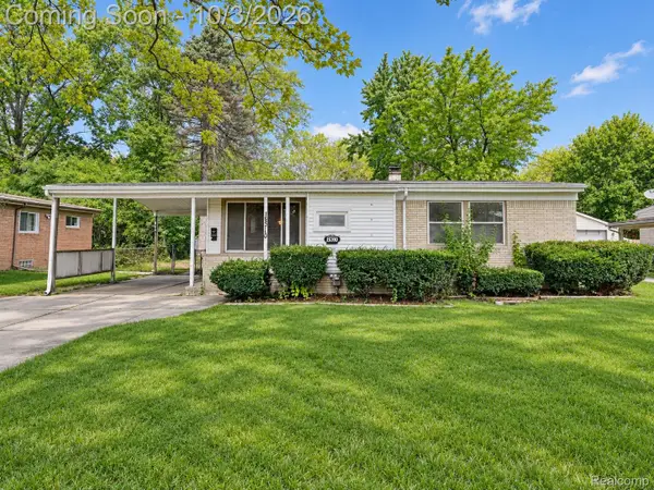 15310 Oak Park Boulevard, OakPark, MI 48237