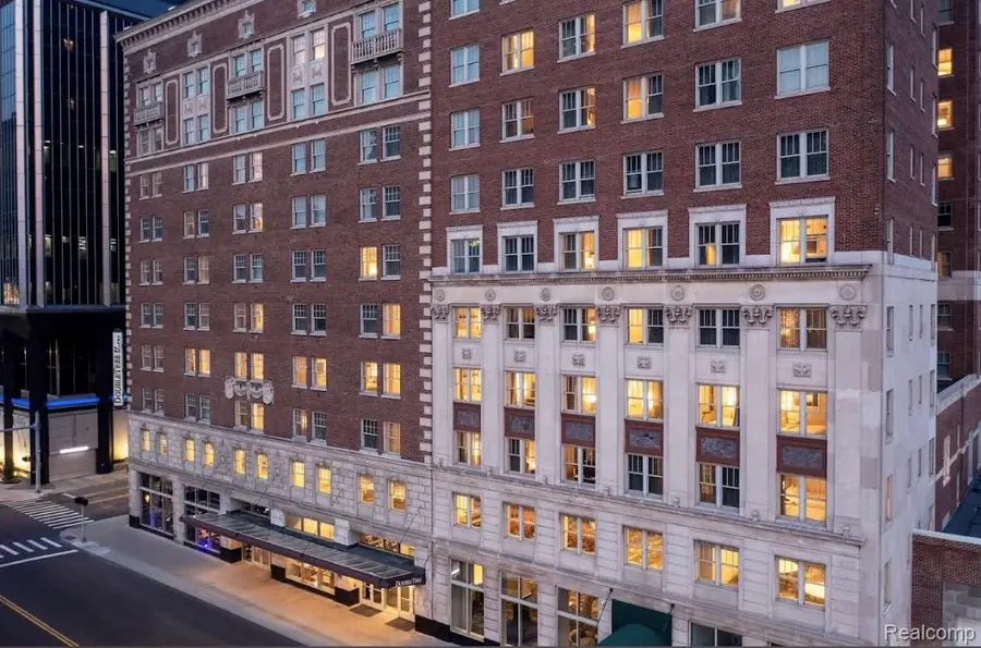 525 W Lafayette Boulevard #1801 Garfield St, Detroit, MI 48226 - #3