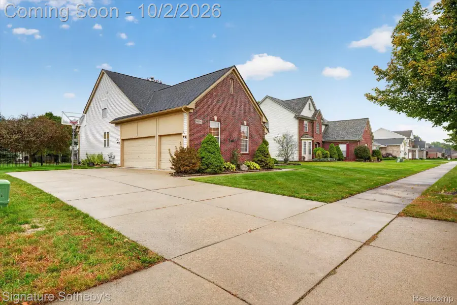 3271 Wren Lane, Rochester Hills, MI 48309 - #2