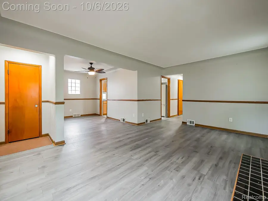 19676 Woodmont Street, Harper Woods, MI 48225 - #3