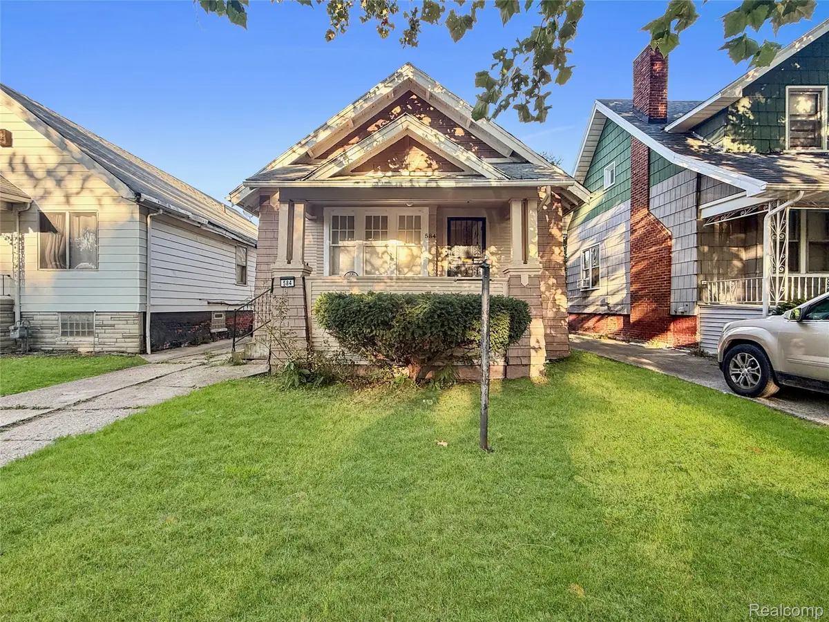 584 Algonquin Street, Detroit, MI 48215 - #1