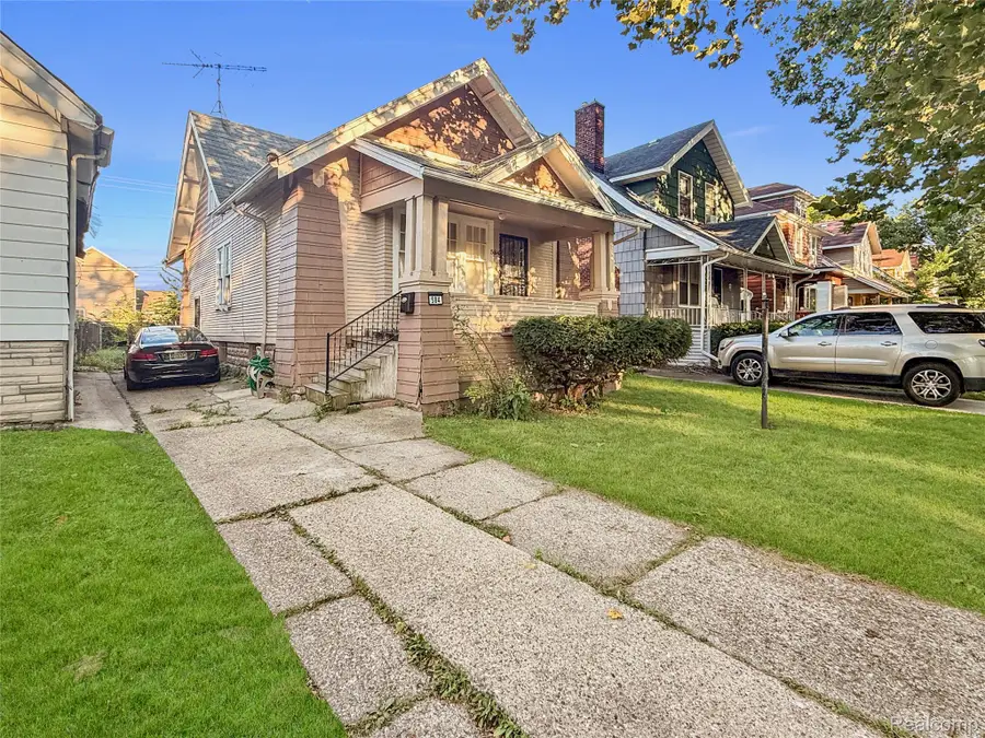 584 Algonquin Street, Detroit, MI 48215 - #2