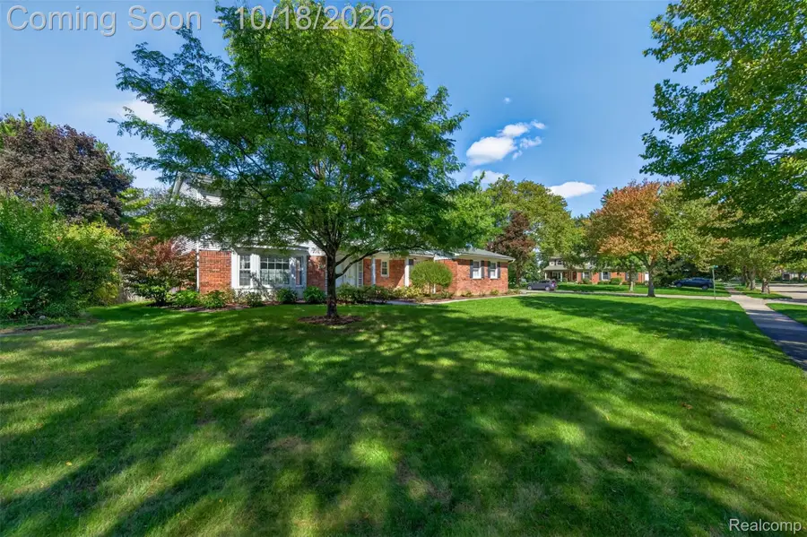 3891 Boulder Drive, Troy, MI 48084 - #2
