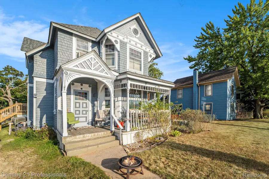 428 East Street, Rochester, MI 48307 - #2