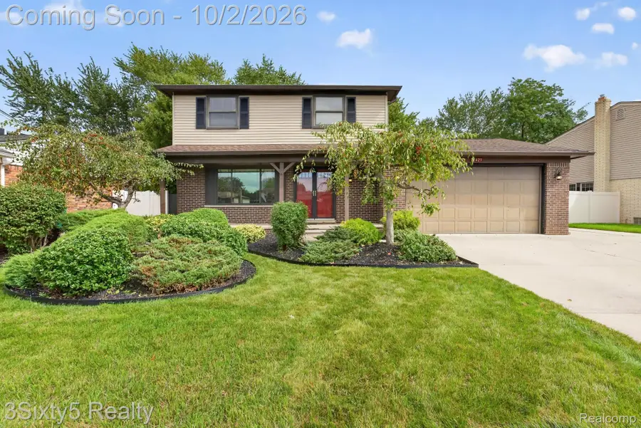 27423 Oakcrest Drive, Brownstown, MI 48183 - #2