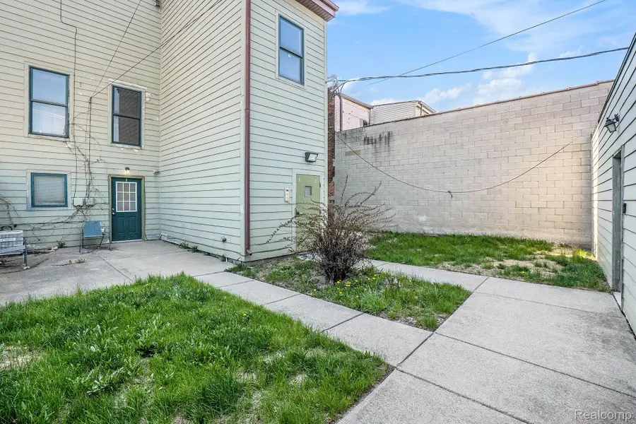 8820 Joseph Campau, Hamtramck, MI 48212 - #3