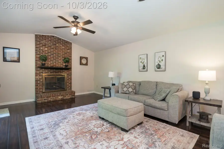 25523 Hunt Club Boulevard, Farmington Hills, MI 48335 - #3