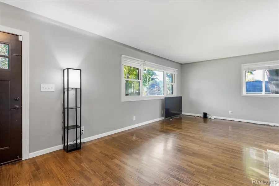 501 Bush Street, Linden, MI 48451 - #2