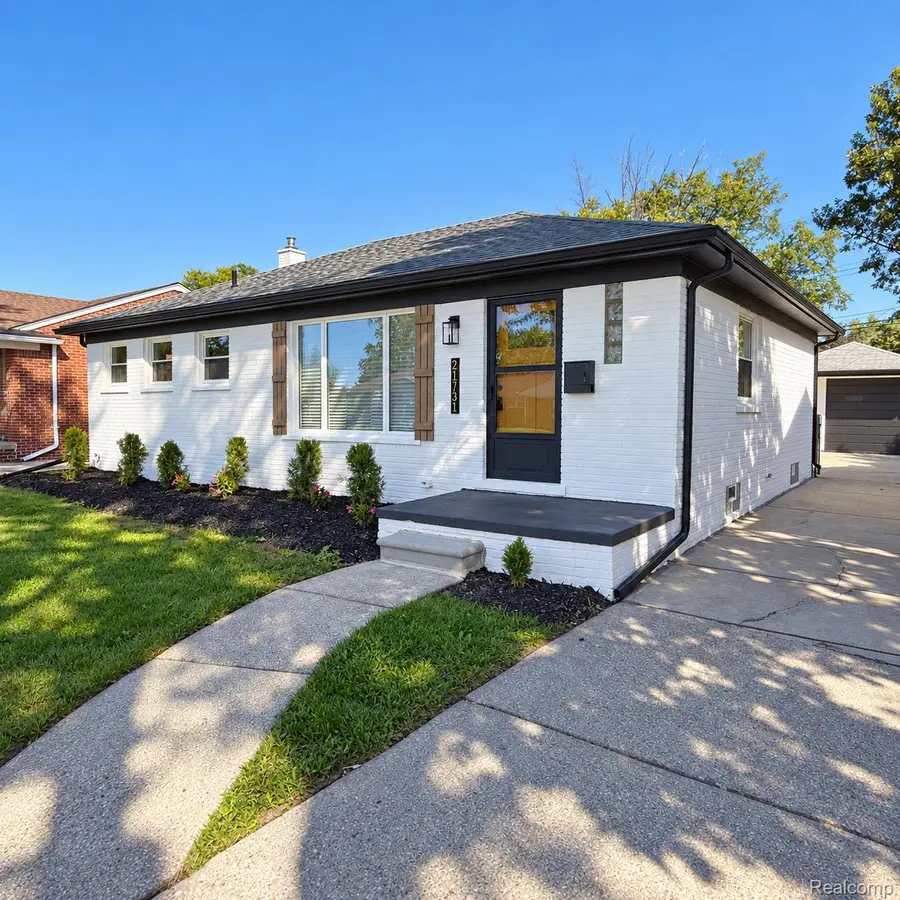 21731 Edmunton Street, Saint Clair Shores, MI 48080 - #3