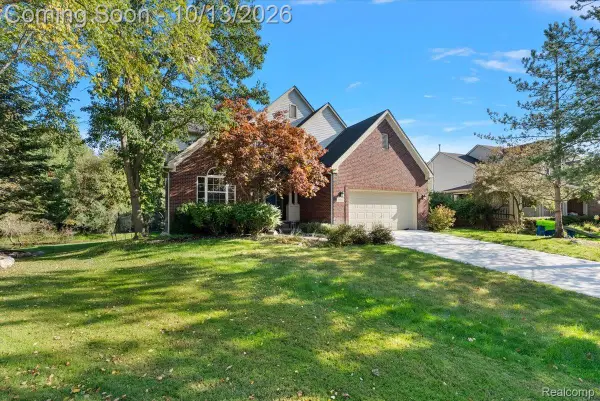 3055 Montclair Drive, Clarkston, MI 48348