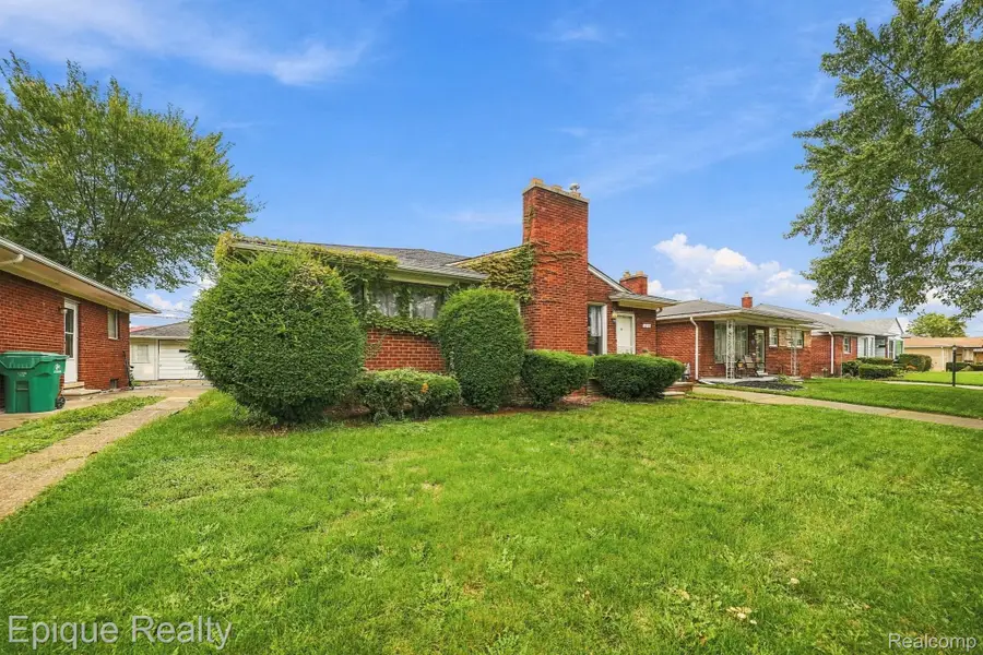 16195 Stricker Avenue, Eastpointe, MI 48021 - #2