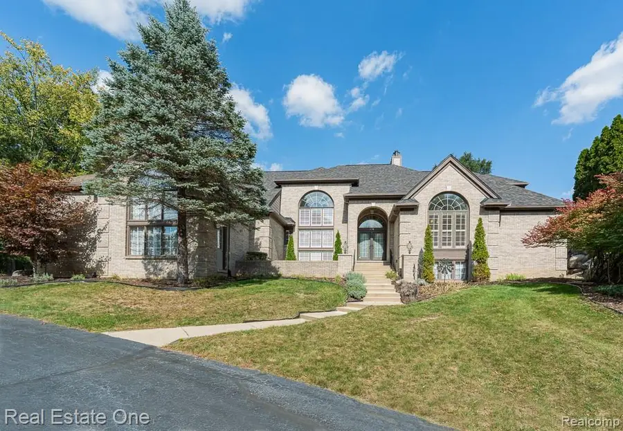 670 Cherry Tree Lane, Rochester Hills, MI 48306 - #2