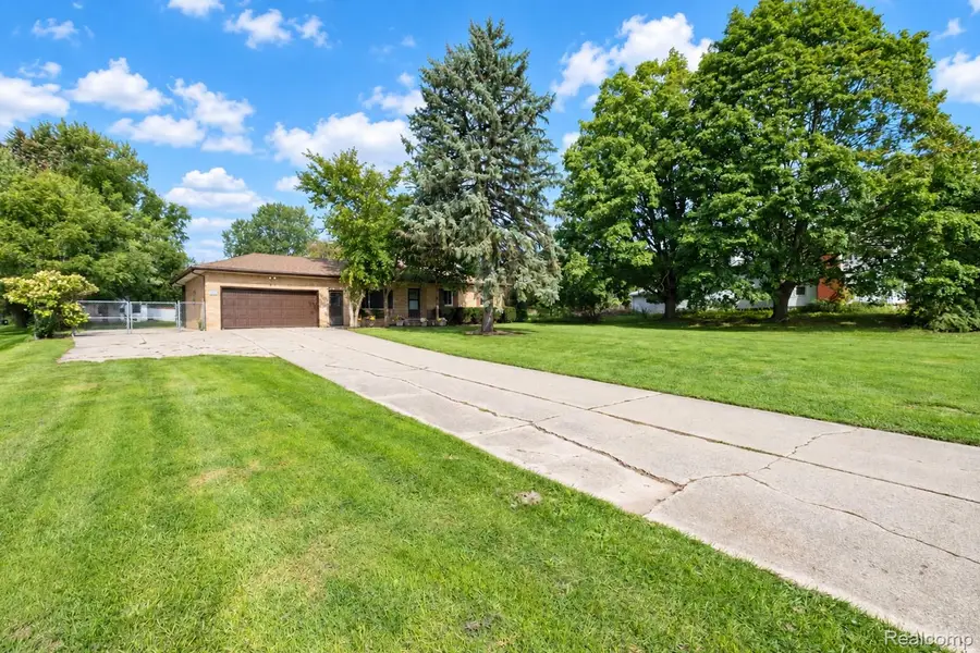 7230 Miller Road, Swartz Creek, MI 48473 - #3