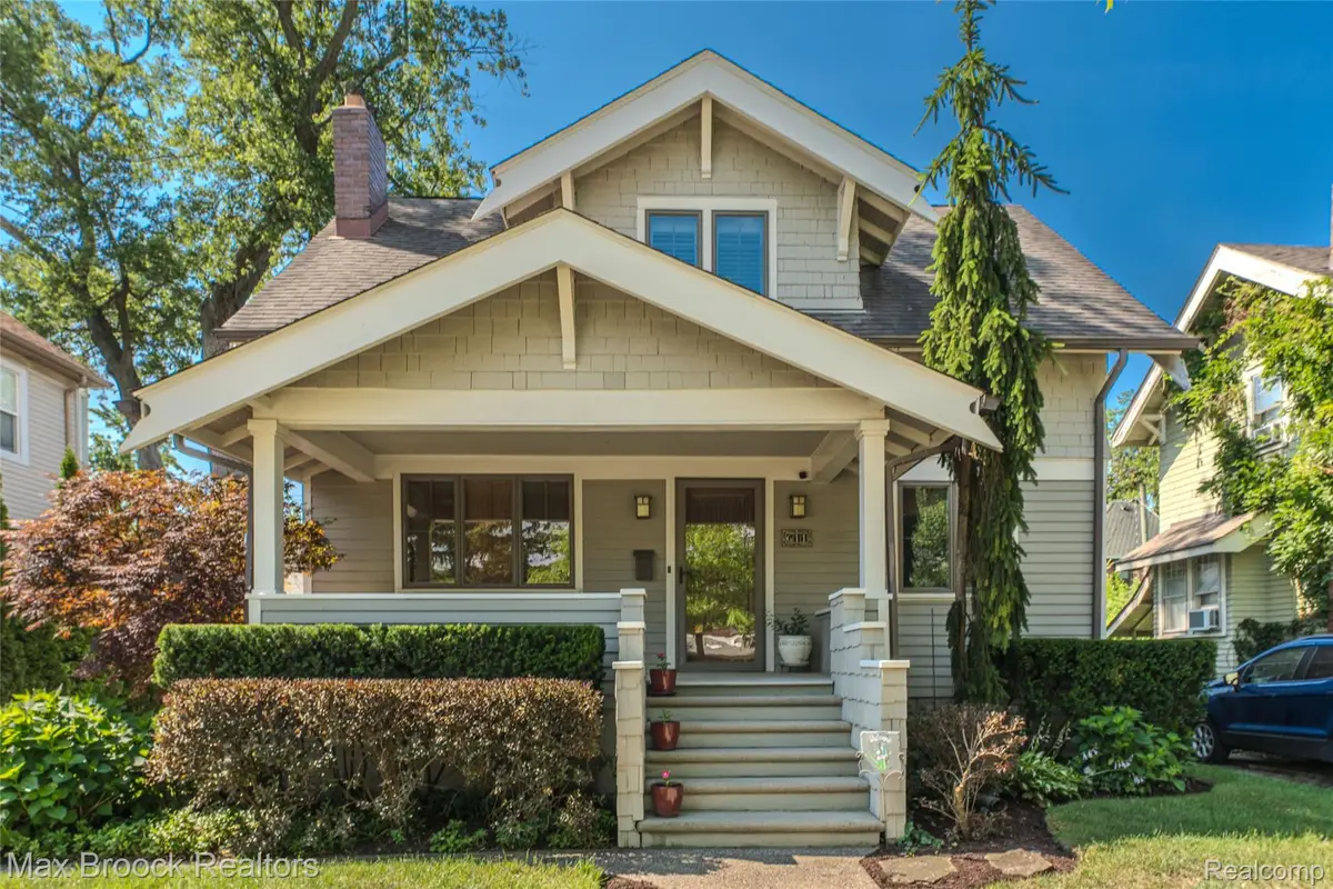 611 W 4th Street, Royal Oak, MI 48067 - #1