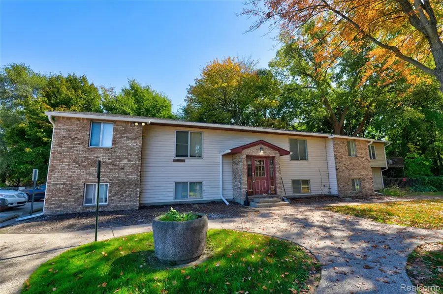3377 W Vienna Road, Clio, MI 48420 - #2