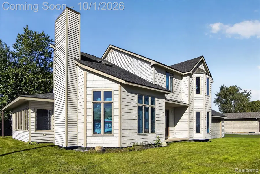 30038 Adams Drive, Gibraltar, MI 48173 - #2