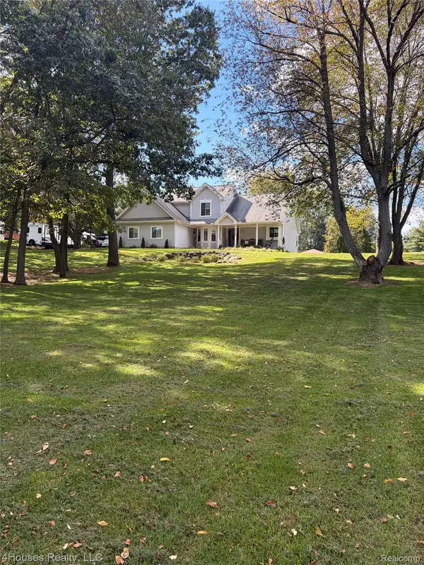 10136 Cedar Knoll Court, Clarkston, MI 48348