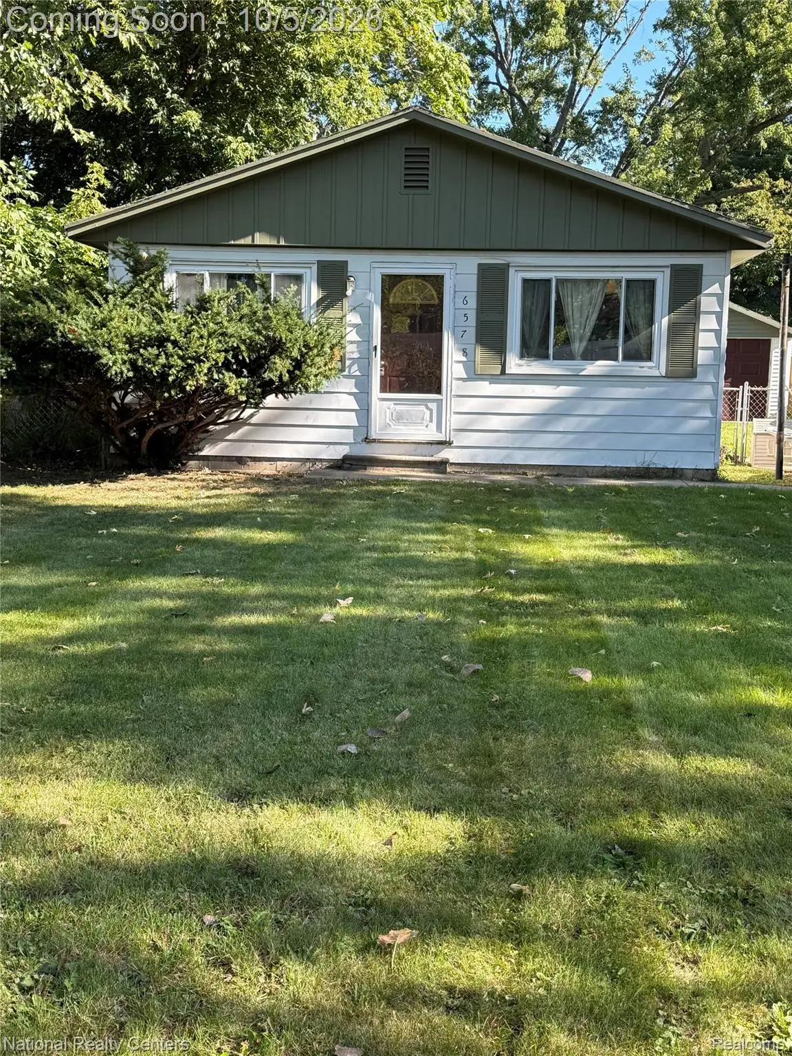 6578 Cloverton Drive, Waterford, MI 48329 - #1