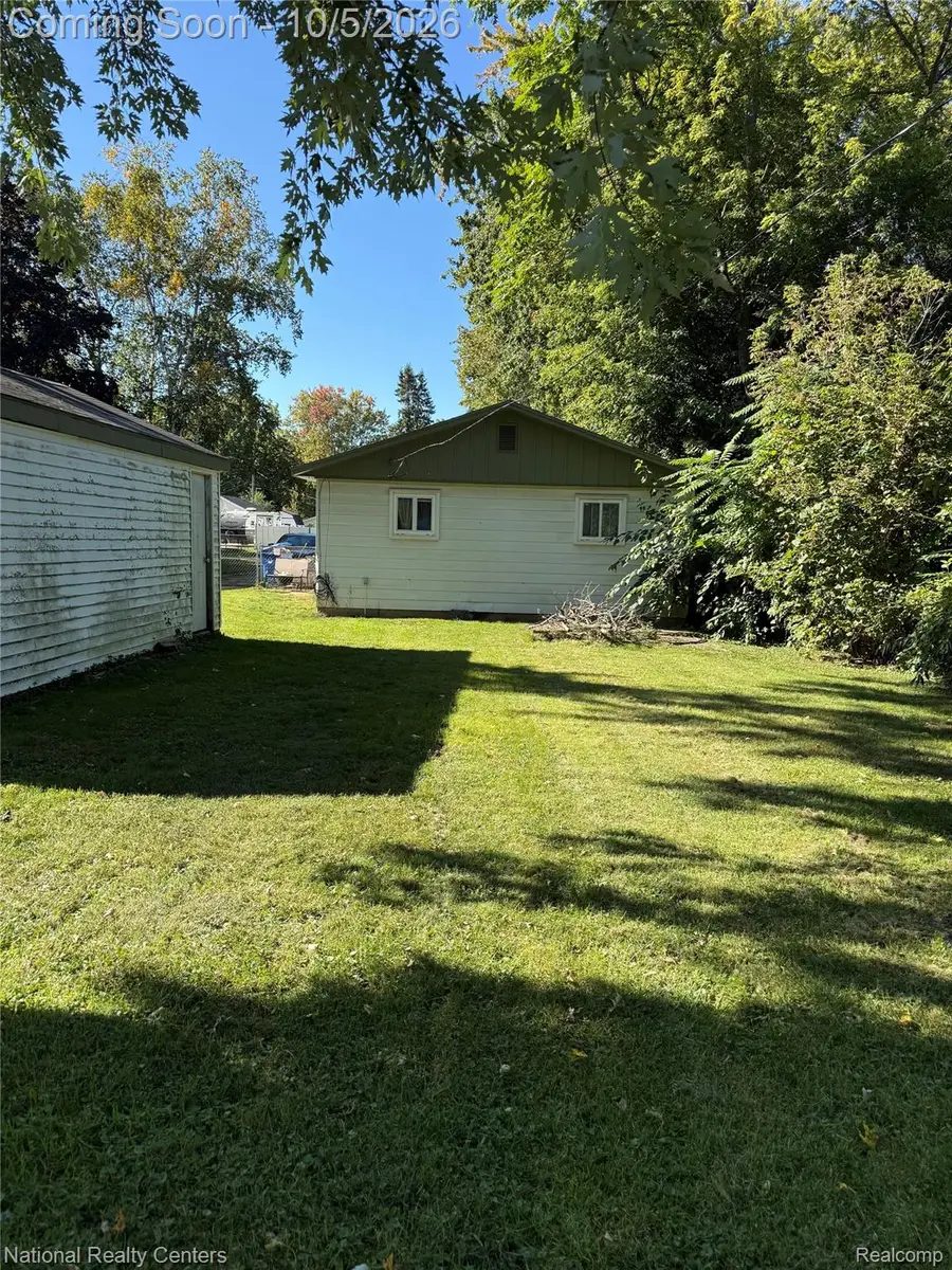 6578 Cloverton Drive, Waterford, MI 48329 - #2