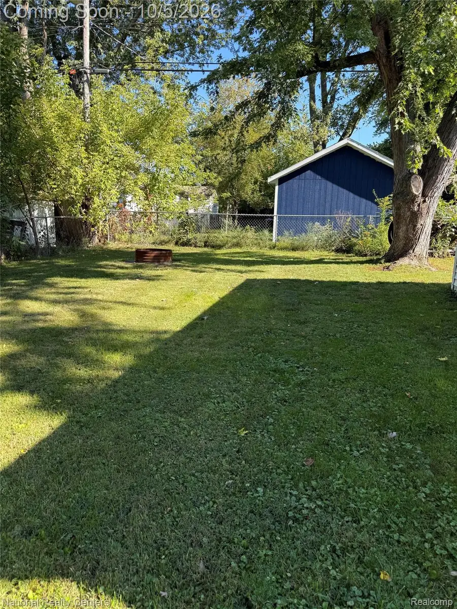 6578 Cloverton Drive, Waterford, MI 48329 - #3