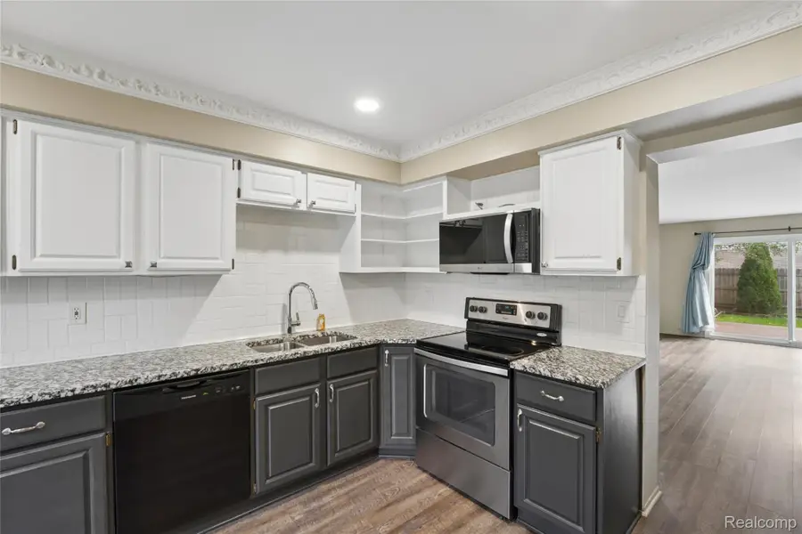 131 Manor Way #1, Rochester Hills, MI 48309 - #3