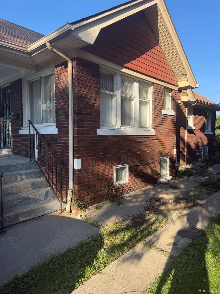 12634 Pinehurst Street, Detroit, MI 48238 - #3