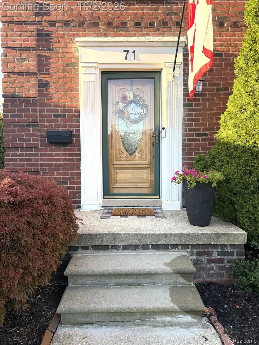 71 Vernier Road, Village Of Grosse Pointe Shores, MI 48236 - #2