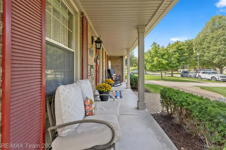 34181 Navin Avenue, Livonia, MI 48152 - #3