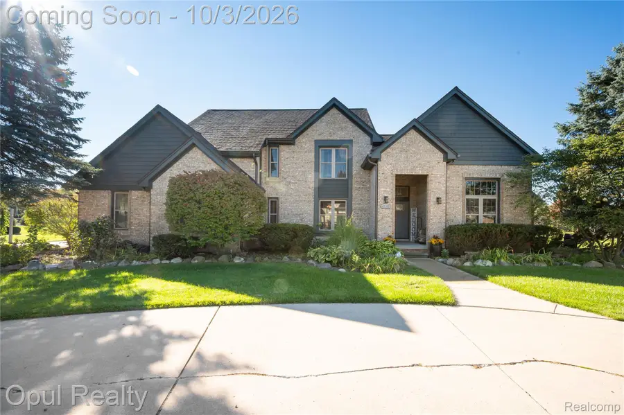 49707 Cooke Avenue, Plymouth, MI 48170 - #2