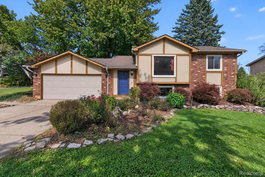 1570 South Boulevard W, Rochester Hills, MI 48309 - #3