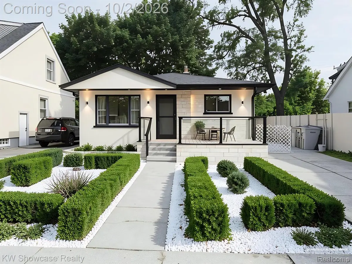 1530 E Evelyn Avenue, Hazel Park, MI 48030 - #1