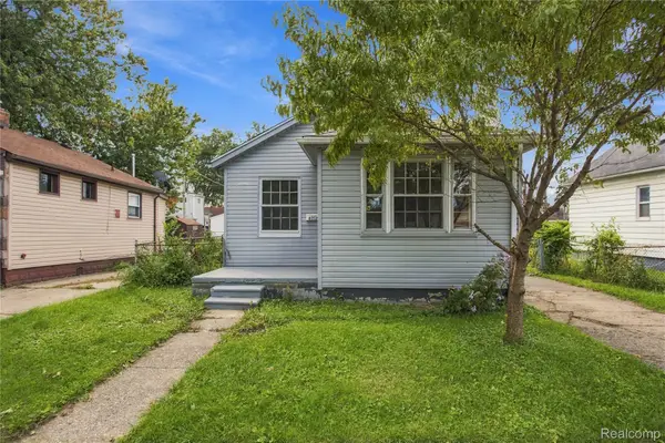 8212 Republic Avenue, Warren, MI 48089