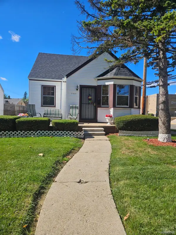 7451 Grandville Avenue, Detroit, MI 48228