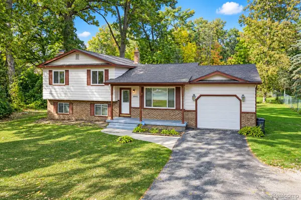 1041 Davenport Drive, Burton, MI 48529