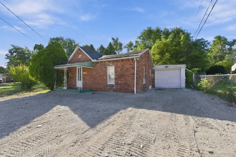 21651 Jacksonville Street, Farmington Hills, MI 48336 - #2