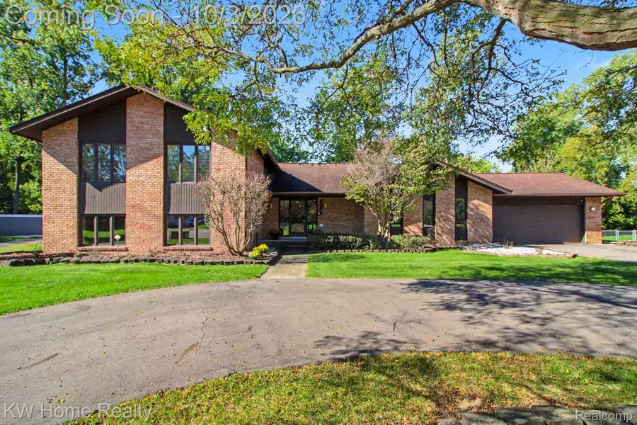 23433 Riverview Drive, Southfield, MI 48034 - #2