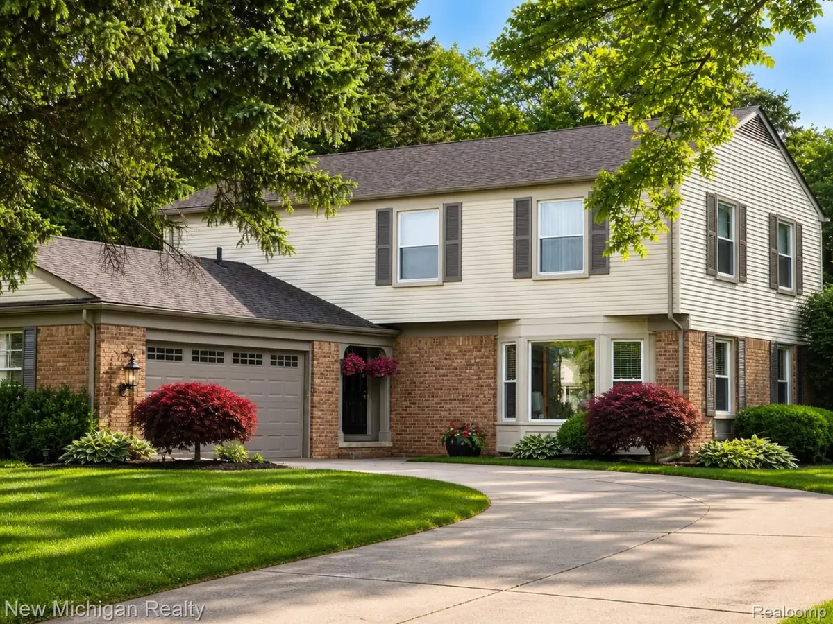 4312 S Mcnay Court, West Bloomfield, MI 48323 - #1
