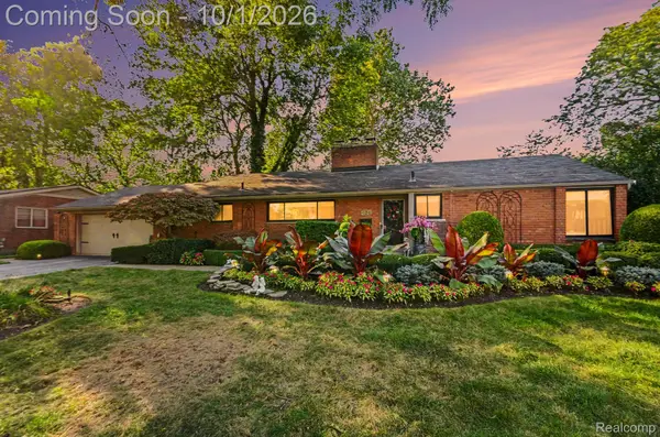 436 Barclay Road, GrossePointeFarms, MI 48236