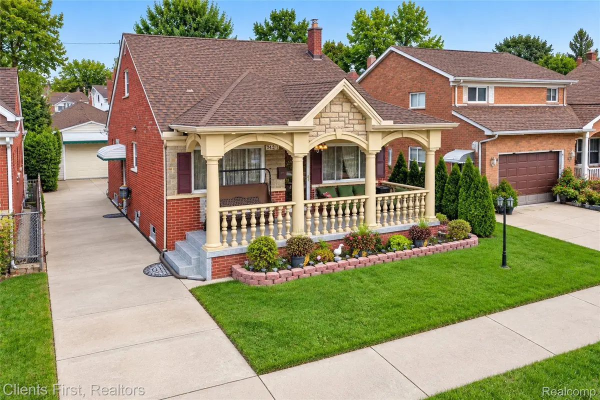 5430 Chase Road, Dearborn, MI 48126 - #1