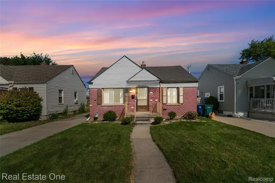 1532 Mclain Avenue, Lincoln Park, MI 48146 - #2