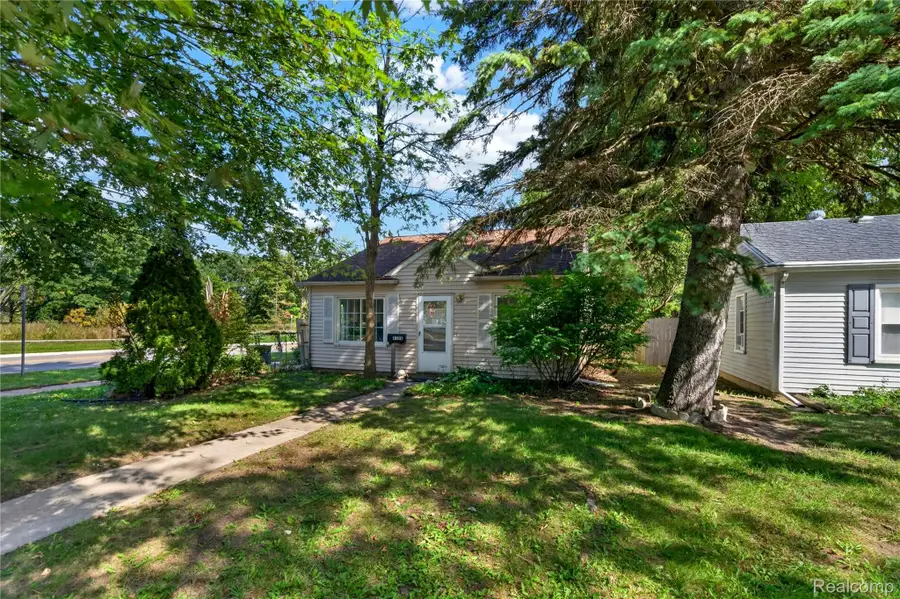 4128 Elmhurst Avenue, Royal Oak, MI 48073 - #3