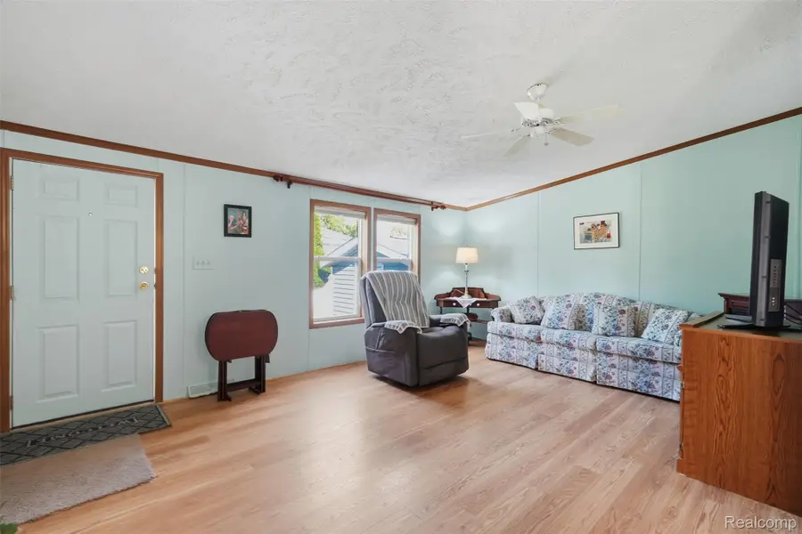 964 Indian Creek Drive, Howell, MI 48843 - #3
