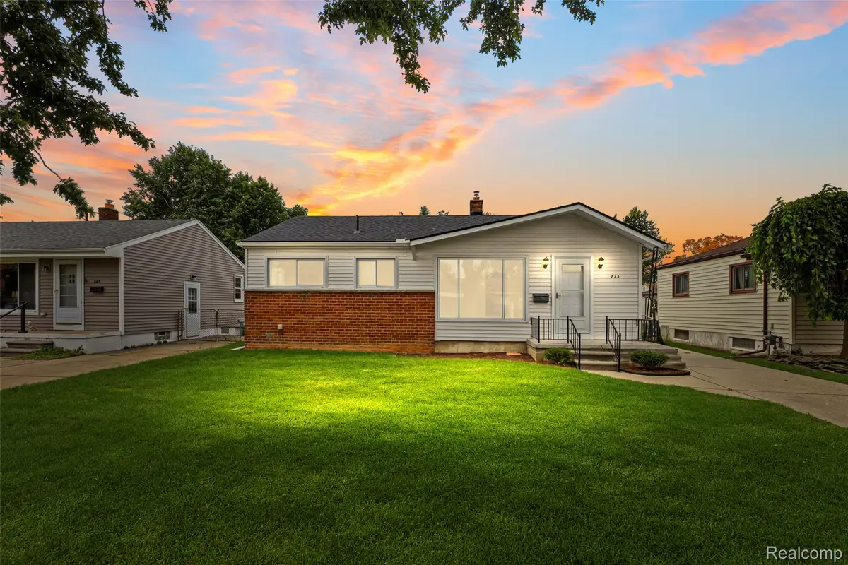 873 Schuman Street, Garden City, MI 48135 - #1
