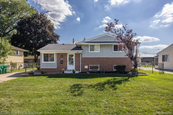 28417 Cambridge Street, GardenCity, MI 48135
