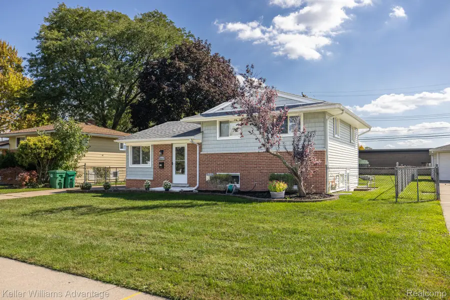 28417 Cambridge Street, Garden City, MI 48135 - #3