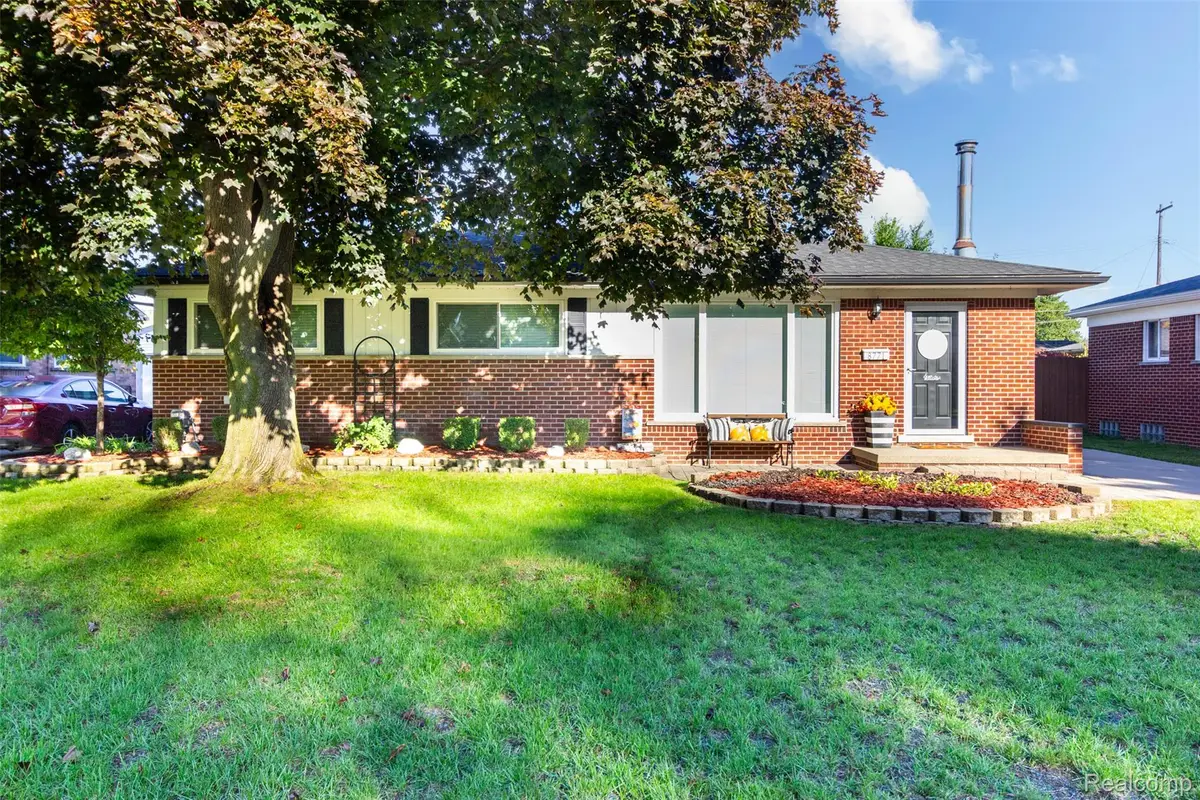 8771 Birkhill Drive, Sterling Heights, MI 48314 - #1