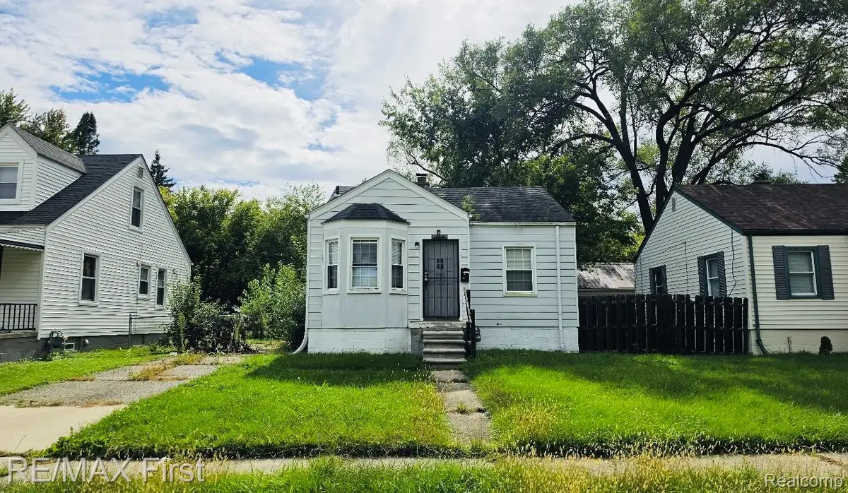 18914 Elkhart Street, Harper Woods, MI 48225 - #1
