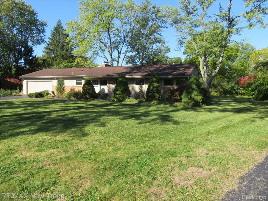 5420 Cambourne Place, West Bloomfield, MI 48322 - #2